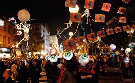 Halloween Fun Facts: The Village Halloween parade in New York City is the largest Halloween parade in the United States. The parade includes 50,000 participants and draws over 2 million spectators.
